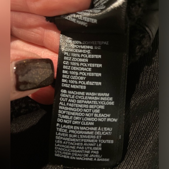 The North Face~NWOT~Soft~Black-High Pile Fleece~Full Front Zip Jacket~Size SP - Picture 15 of 15